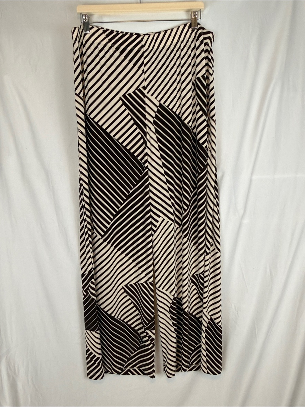 Women's Chico's Travelers Wide Leg Geometric Patterned Pants Cream Brown XL